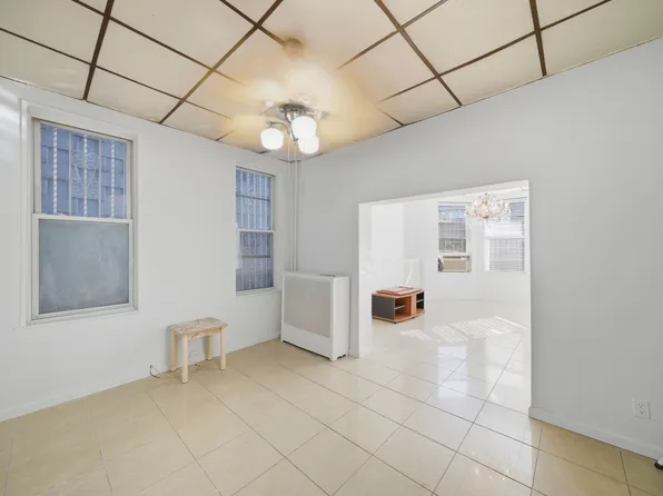 222 47th Street image 24 of 28