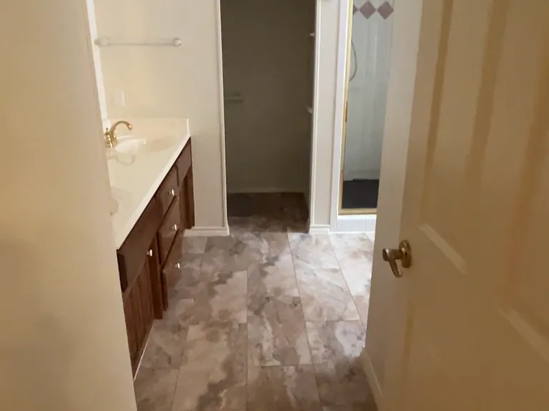 8226 Meadowside Dr — Photo 25