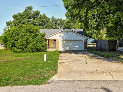 909 N King Ave, Midwest City, OK, 73130