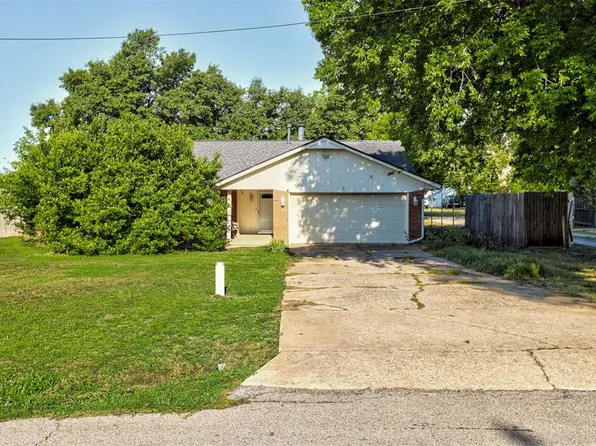 909 N King Ave, Midwest City, OK 73130