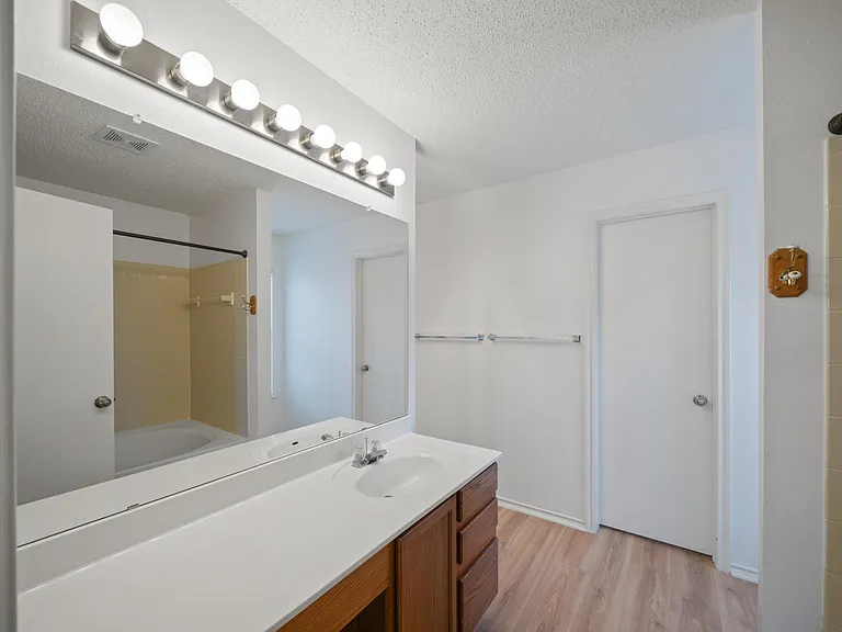 1688 Fir Cir — Photo 22