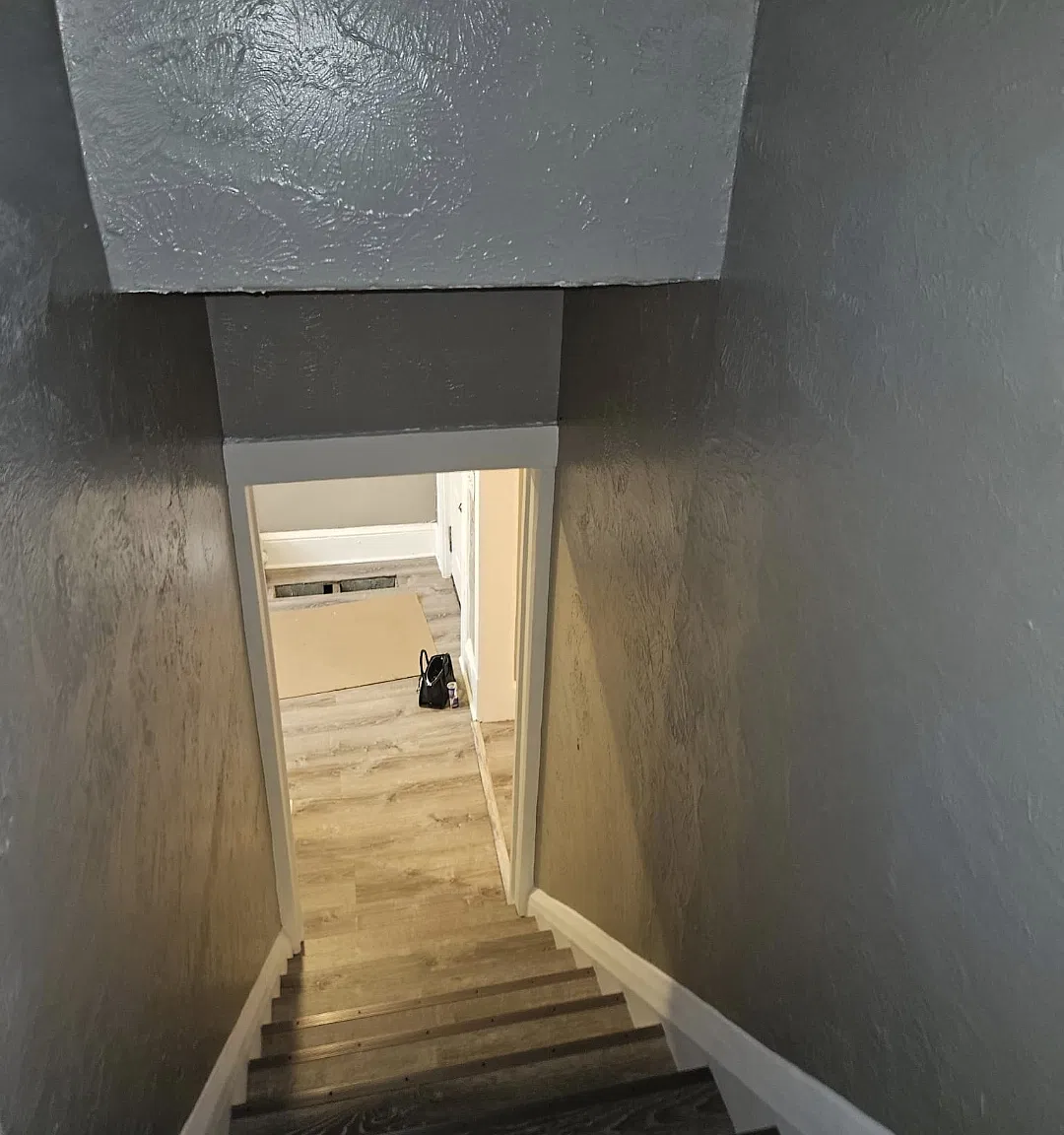 3 bed, 858 sqft, $1,300 — Photo 1