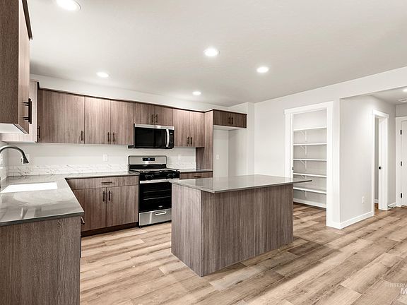 3rd image of 8190 E Cool River Loop