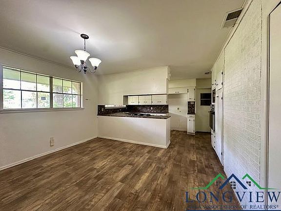 3rd image of 2208 Greenhills Dr