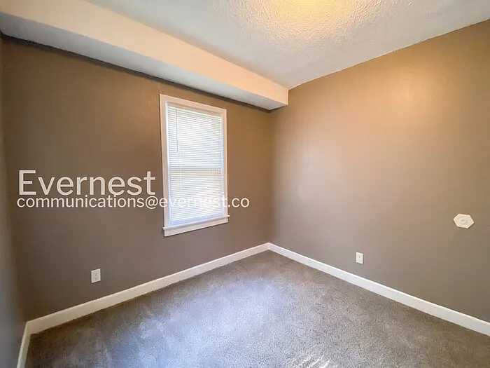 3017 E 51st St — Photo 17
