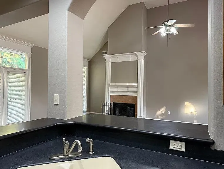 3200 Mossy Creek Dr — Photo 10