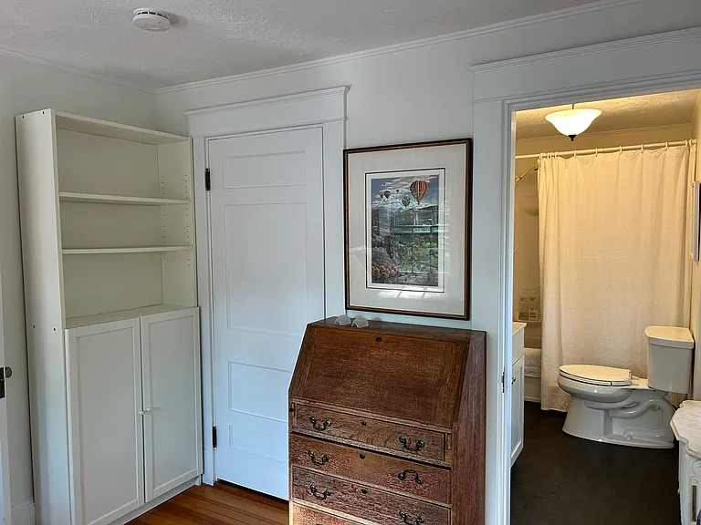 142 Russell Ave — Photo 22
