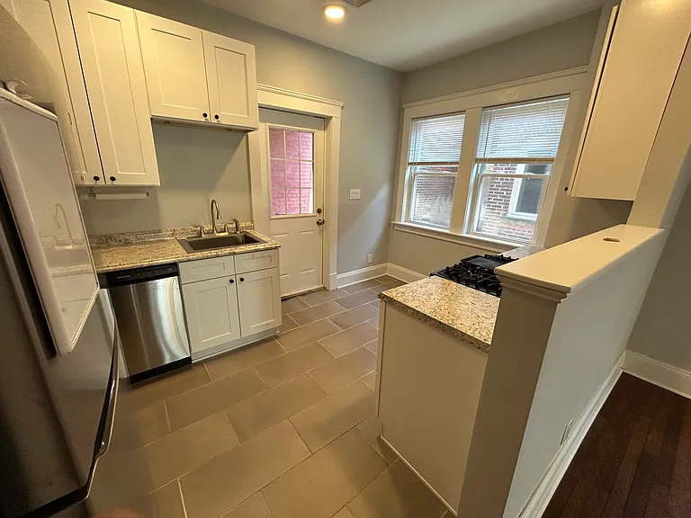 12970 Clifton Blvd #5 — Photo 8