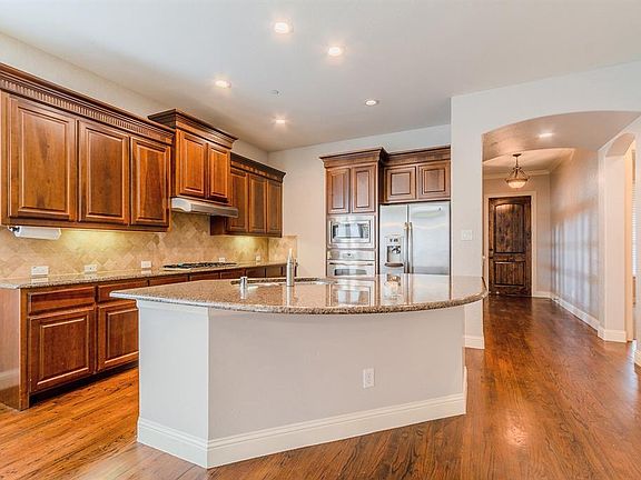5th image of 5053 Heritage Oaks Dr