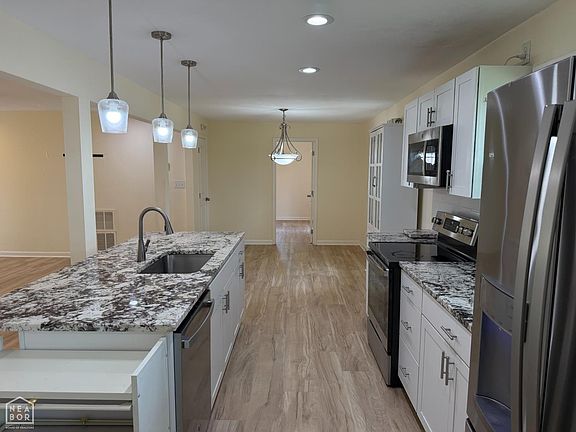 3rd image of 111 County Road 1412