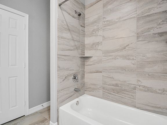 3rd image of 7823 Gladstone St #7823B2