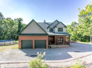 1723 Mars Hill Rd, Irwin, PA 15642