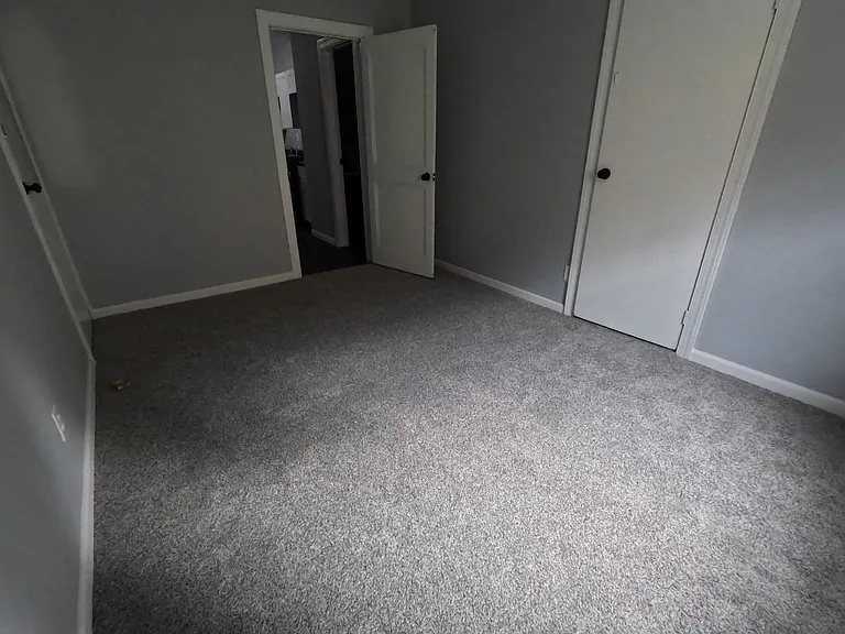 724 E Lawrence St — Photo 10