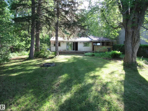 64 Sundance Bch, Leduc County, AB T0C 2P0