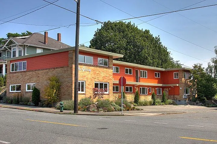 1800 N 35th St #8 — Photo 2
