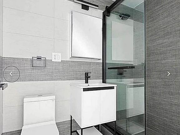 3rd image of 20 E 22nd St APT 4D