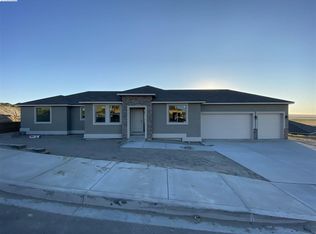 642 Titan Ave, West Richland, WA 99353