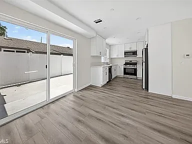14835 Nordhoff St — Photo 3