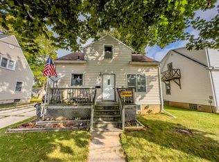 2732 10th St, Two Rivers, WI 54241