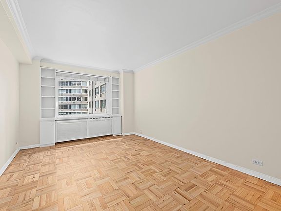 4th image of 411 E 53rd St APT 4L