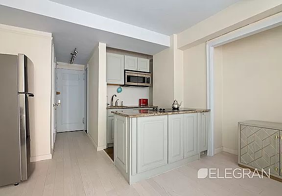 2nd image of 320 E 42nd St APT 212