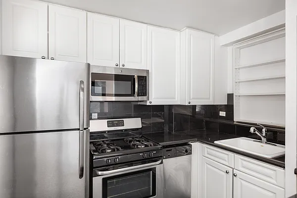 Rented by GoodRock Realty | media 19