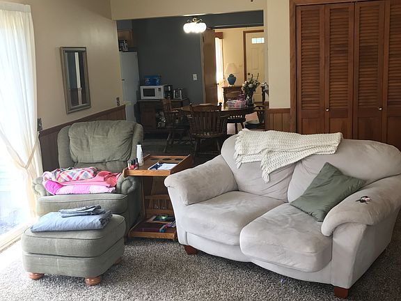 3rd image of 720 West Ave