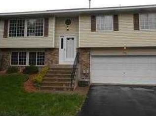 7706 Steepleview Rd, Woodbury, MN 55125