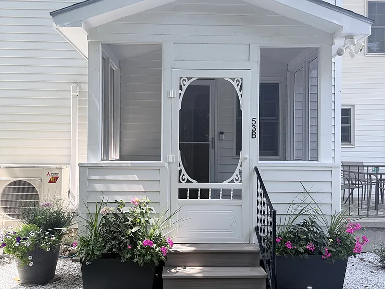 53 Hatfield St #B — Photo 25