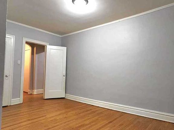 2nd image of 6437 N Hamilton Ave APT 1A