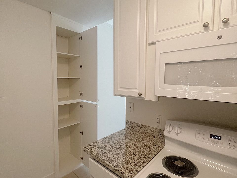 1st image of 2515-2519 V St #6