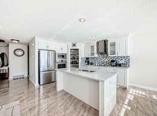41 Covette Bay NE, Calgary, AB T3K4S9