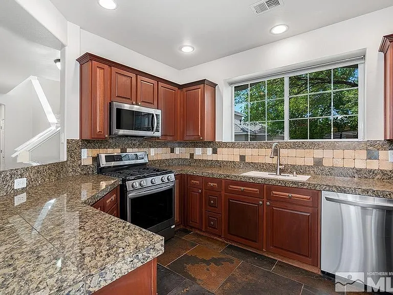 9646 Otter Way — Photo 6