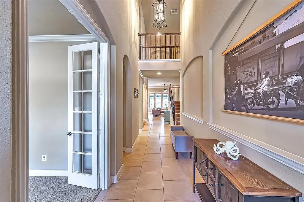 3 bed, 3089 sqft, $3,200 — Photo 2