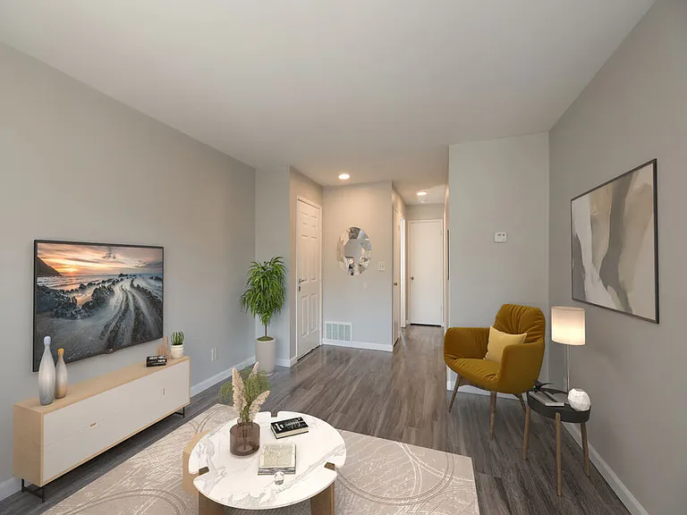 Somerset Apartments — Photo 17