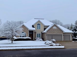 6 Pin Oak Ct, Washington, IL 61571