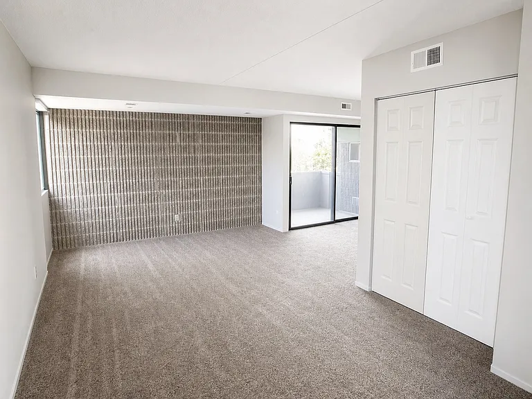 507 Edmond St — Photo 2