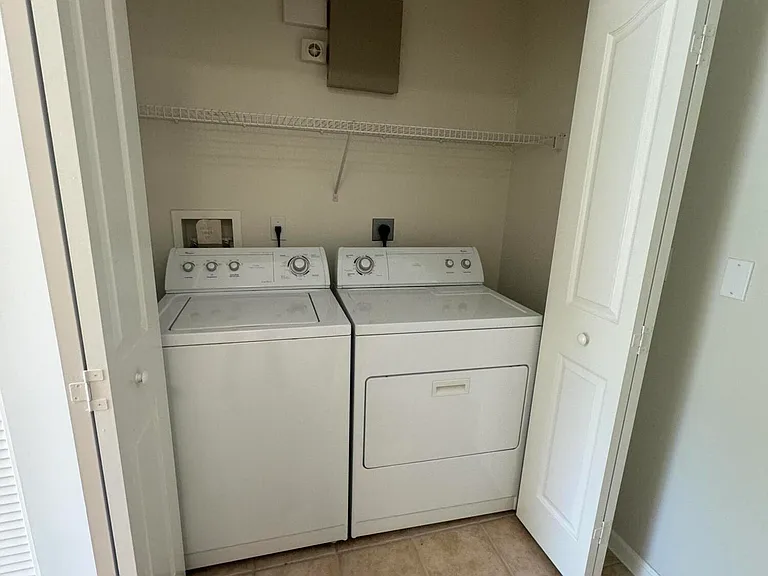 225 Murcia Dr #305 — Photo 4