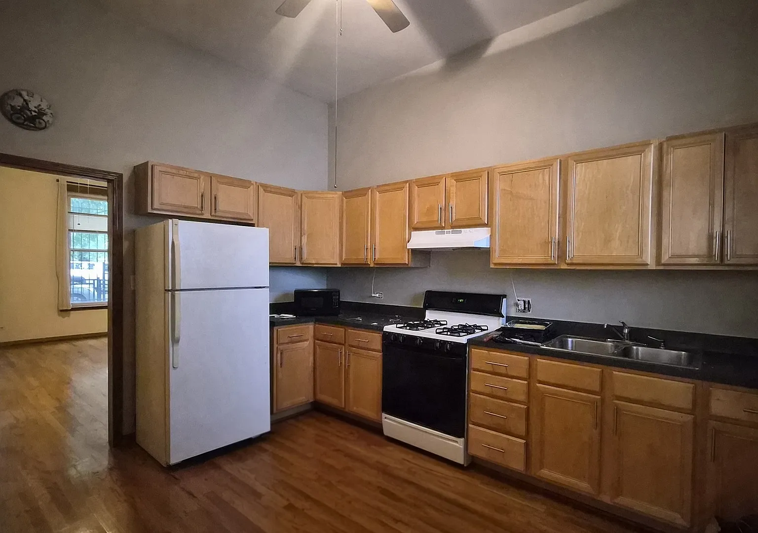 1 bed, $1,700 — Photo 4