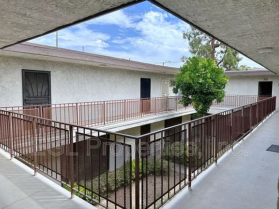 4th image of 6155 Fulton Ave APT 211