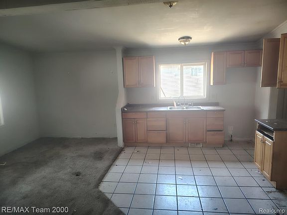 4th image of 20890 Ridgemont Rd
