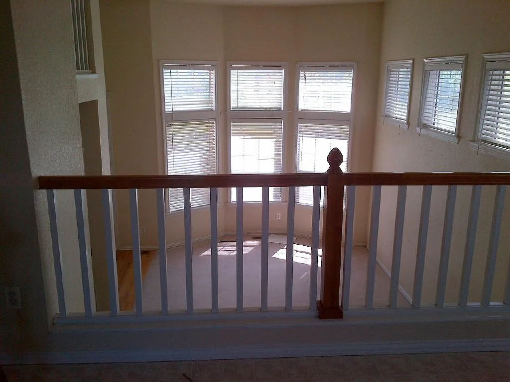 2 bed, 2.5 bath, 1448 sqft, $2,100 — Photo 2