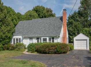 216 Ridgewood Rd, West Hartford, CT 06107