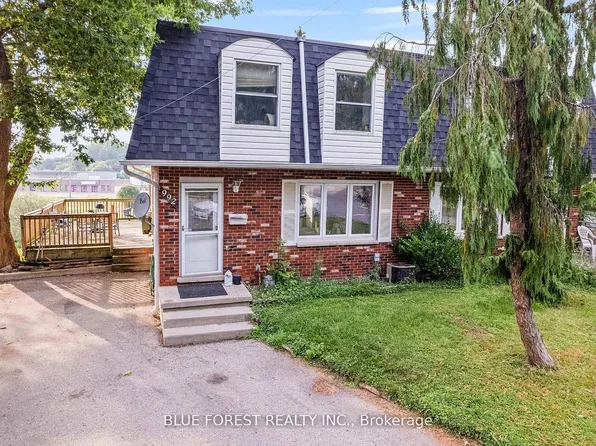 992 Eagle Ct, London, ON N5Z 4K6