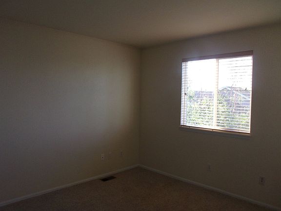3rd image of 2235 Ashwood Pl