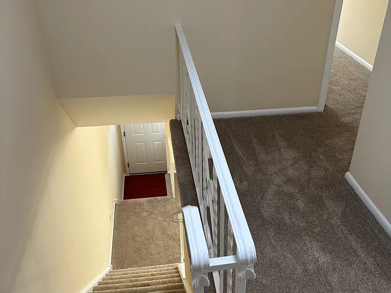 3303 Ashfield Ln — Photo 5