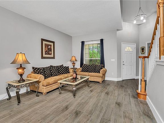 5th image of 108 Higher Combe Dr