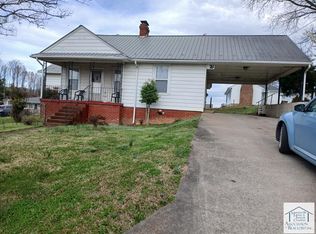 76 9th St, Fieldale, VA 24089