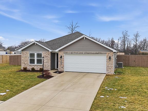 3rd image of 4787 Carson Ct