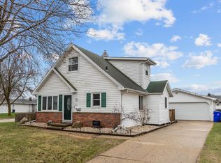2223 E Lourdes Dr, Appleton, WI 54915